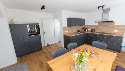 Moselappartements by Weingut Marco Adamy - Foto 3, stove, toaster