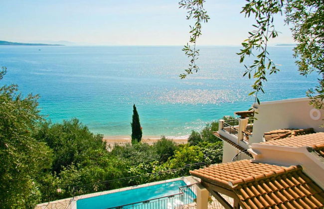 Villa Kerkyroula Large Private Pool Walk to Beach Sea Views A C Wifi Car Not Required - 1972 - Foto 34