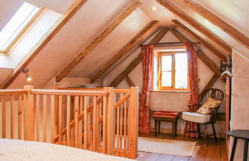 High Grove - Photo 18