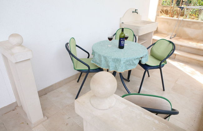 Sea front stone house - Photo 58