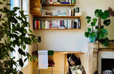 Paris rooftop retreat with sunny balcony - Foto 11