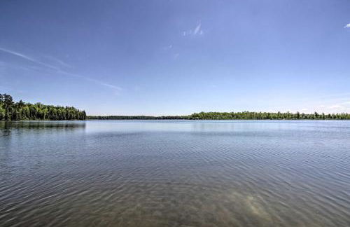 Lakefront Hackensack Cabin with Patio and Grill! - Foto 35