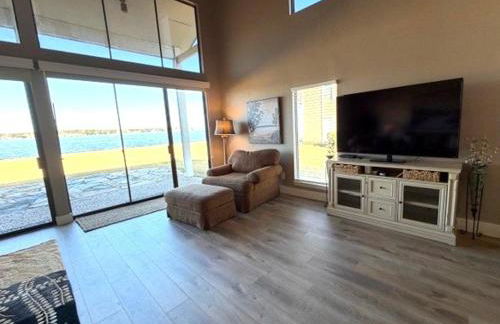 Lake Vibes with Champagne Views - Foto 13