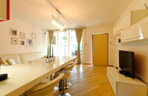 MIMA61 - Appartamento con piscina, giardino e posti auto a 50mt dal centro - Foto 26