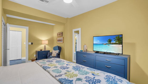 218 Primo Dr - Dolphin Beach House 2 Bedroom Home by RedAwning - Foto 5, Habitación