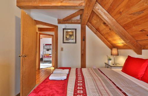 Killington Cabin - Right Unit - Sleeps 10 in 4 BR, 2 BA Cozy Escape - Foto 23