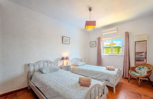 Villa Amendoeira-POOL HEATED - By Algarkasa - Foto 32