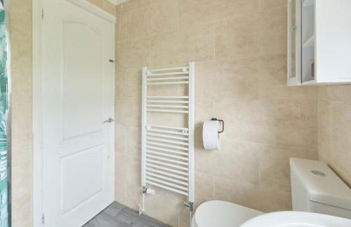 Luxehome-3BR-7guest-Freeparking-garden - Foto 23