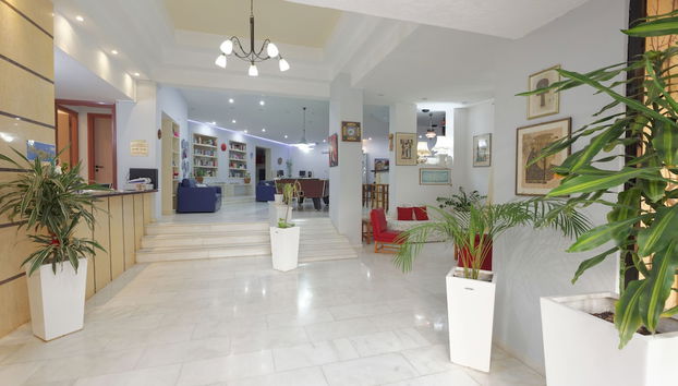 Latania Studios And Apartments - Foto 3, Check-in-/Check-out-Schalter