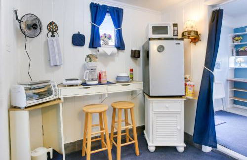 Sun-Soaked Studio with Pool Access in Lake Worth! - Foto 12