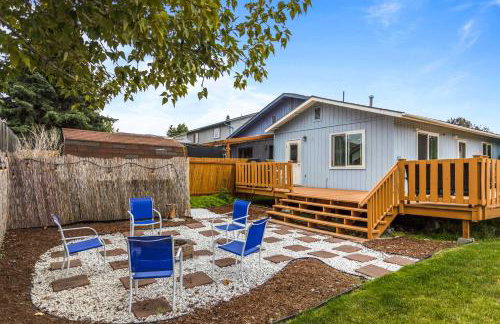 Updated Townhome Near Airport and Shopping! - Foto 3