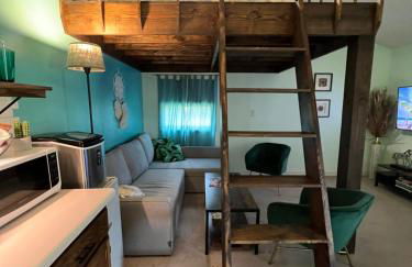 Cozy loft with parking and private patio w/ grill - Foto 14