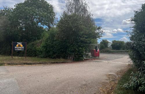 Beautiful Open Plan Lakeside Lodge, Shearsby - Photo 34