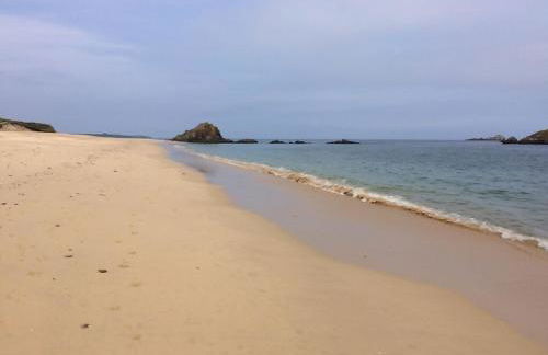Reposant, Calme, Vue Mer imprenable à 2 m de l'eau, Petit Port Typique Breton - Foto 18