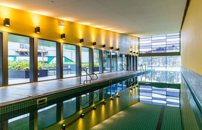 Modern 1 Bedroom in Tranquil Parklands - Photo 13