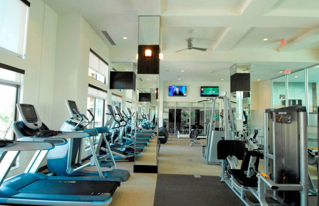 Bluebird Suites in Reston - Photo 42