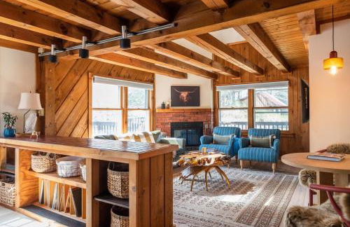 New! Designer 3BR Cabin Walk to Pond Mtn Views - Foto 5