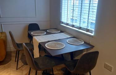 L2 Apartments- City Center- 2 bed - Foto 10