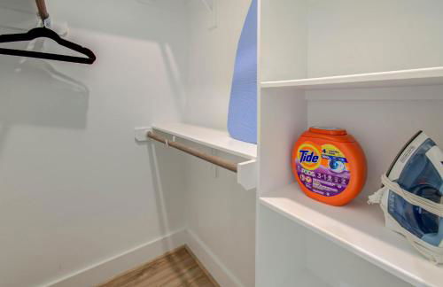 Houston Entertainment Haven - Photo 47