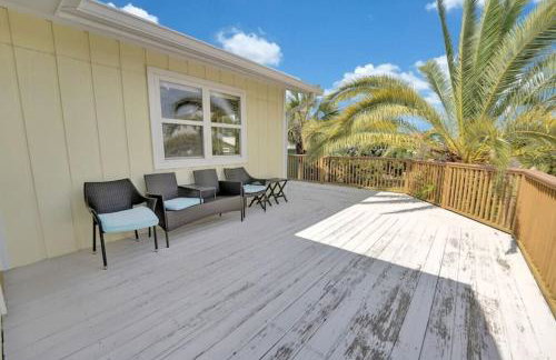 Pet-Friendly Bay View Home w/ Screened Pool Near Lighthouse - Foto 46