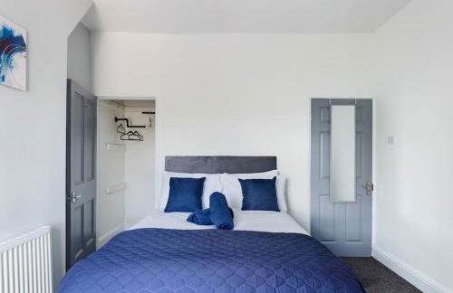 Whitmore House By RMR Accommodations - Newly Refurbed - Modern - Parking - Central - Foto 7