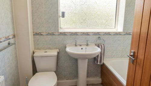 Family-Friendly Detached House Near Leeds and Bradford with Garden - Foto 5