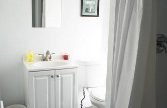 Lincoln Manor - Newly Renovated, 1mile from PHL Airport and Sports Stadiums - Foto 32