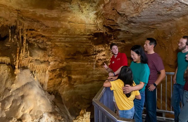 Natural Bridge Caverns Hidden Wonders Tour - Foto 2