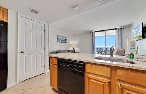 1br/1ba Sleeps 4 Near Beach w/ Breathtaking Ocean Views - Photo 52