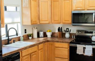 Entire house New Reno w AC Pet friendly gated back - Foto 19