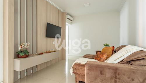 Acogedor con Área de Ocio, Minimercado y Parque Infantil - Foto 2