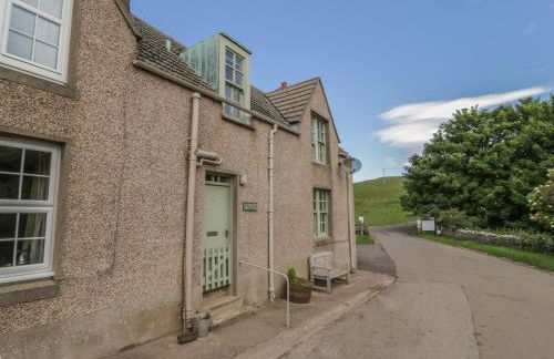 Near Bank Cottage - Photo 2