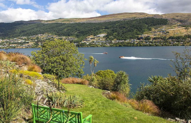 Supreme Lakefront Luxury Villa - Foto 20