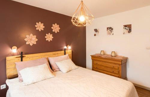 Gîte Chabrignac, jacuzzi et sauna privatif, piscine chauffée partagée, Wifi, salle de jeux - Foto 6