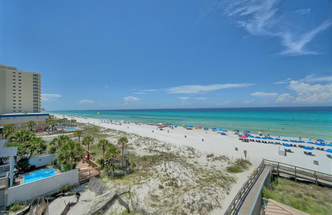 Cozy Condominium with Astonishing View from Spacious Balcony - Unit 0401 by RedAwning - Foto 33