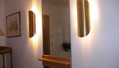 Weisses-Haus-am-Kurpark-Fewo-Waldblick - Foto 2