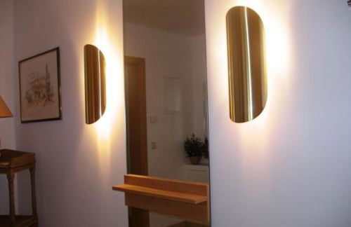 Weisses-Haus-am-Kurpark-Fewo-Waldblick - Foto 2