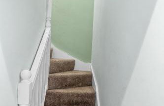 Family-Friendly Chorlton Apartment with Free Street Parking - Foto 1