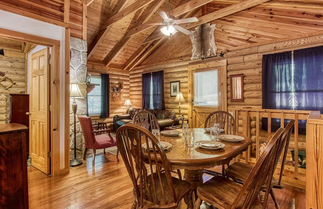 Er44 - Rising Eagle - Great Location! Close To Town! 2 Bedroom Cabin by RedAwning - Foto 17