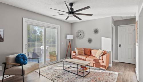 The Luxe/Hot Tub/Putt Putt/10 Miles Shaker Village - Foto 3