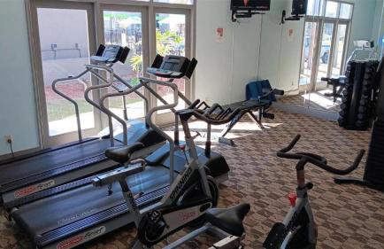 Two bed condo in Parkway Palms Resort - Foto 30