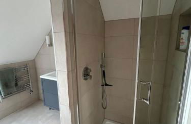 Goring River Retreat with Gym and Wellness Area - Photo 12