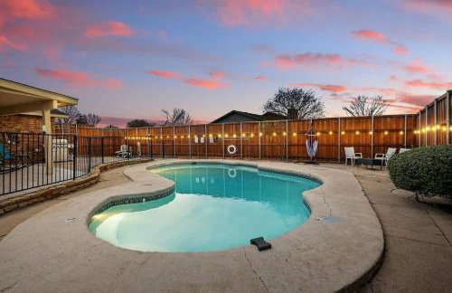 Luxury Retreat in Carrollton - Pool Patio & More - Foto 38