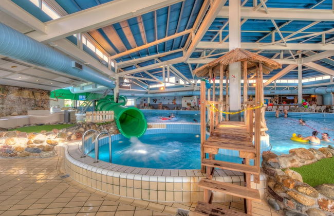 Restyled Bungalow with Dishwasher near Nature Reserve - Photo 11