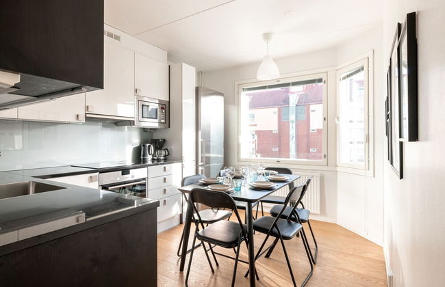 2ndhomes Modern & Cozy 2BR Apt w Balcony - Foto 11