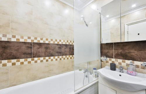 Sleeps 5, Westfield Shopping Centre, Free Parking - Foto 15