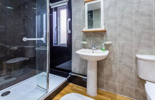 Beach Front Flat, Brodick - Photo 24