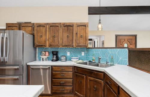 Mountain View, Hot Tub, Open Kitchen, 10m to Sequoia - Foto 12