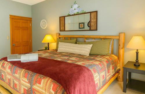 Cabin with Hot Tub and WiFi 4 Mi to Snowshoe Resort - Foto 17