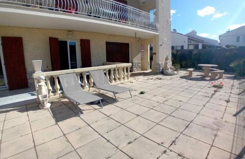 Bas de villa avec jardin piscine clim proche plages calanques - Foto 28